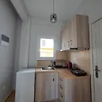 Eleni's Seaside Apartamento *