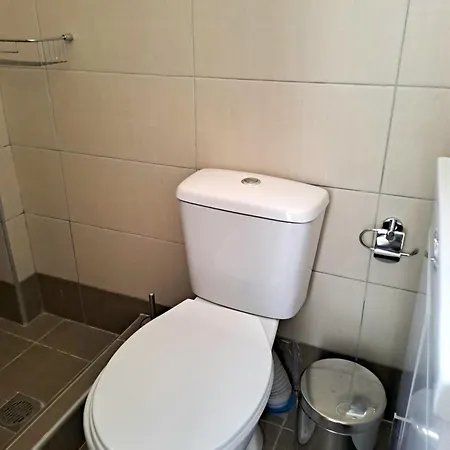 Eleni's Seaside Apartment