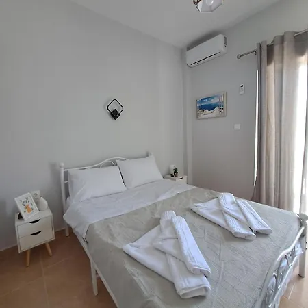 Eleni's Seaside * אספרובלטה